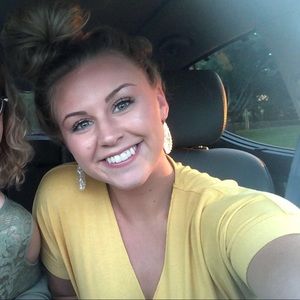 Meet your Posher, Katelyn